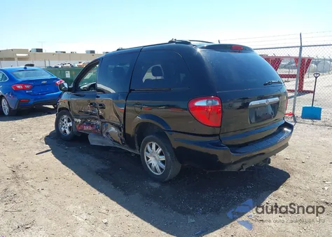 2005 Chrysler Town & Country Touring z USA, uszkodzony, nr VIN 2C4GP54L65R402338